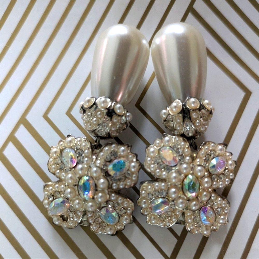 Vintage Tara Old Hollywood Glam Clip On Earrings - Picture 4 of 13